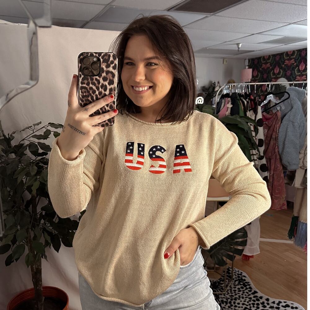 USA Crew Neck Knit Pullover Sweater Tan Size Medium